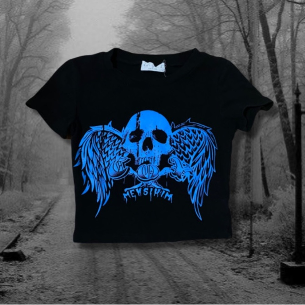 Black blue skull graphic baby tee